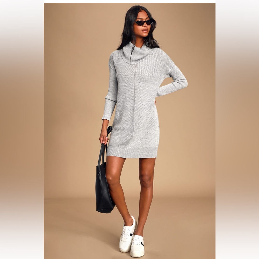 Lulus grey sweater dress, size XS, worn once! Like new.